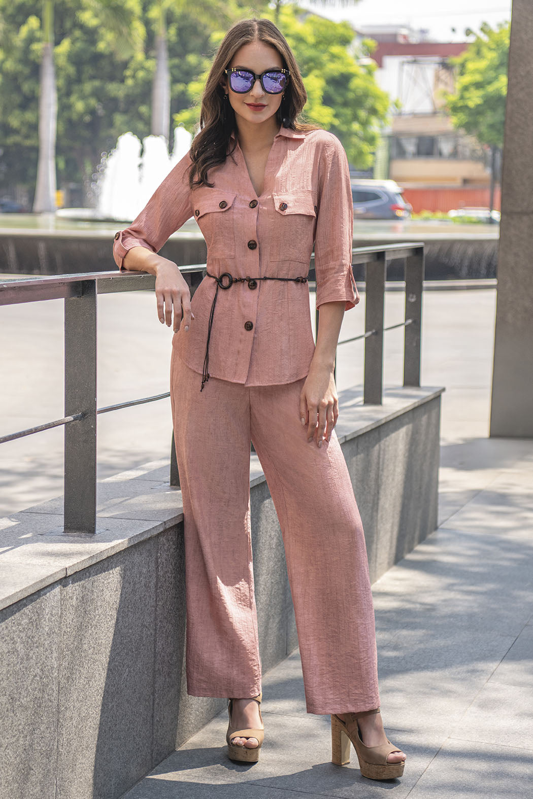 Conjunto De Pantalon Corte Amplio Y Bluson Camisero Manga 3/4 Con Cinturon