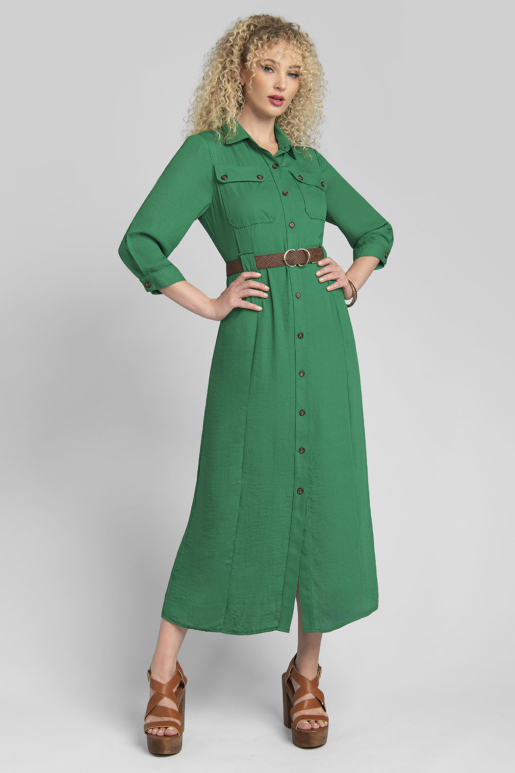 Vestido Largo Liso Con Botones Y Bolsas Al Frente Y Cinturon