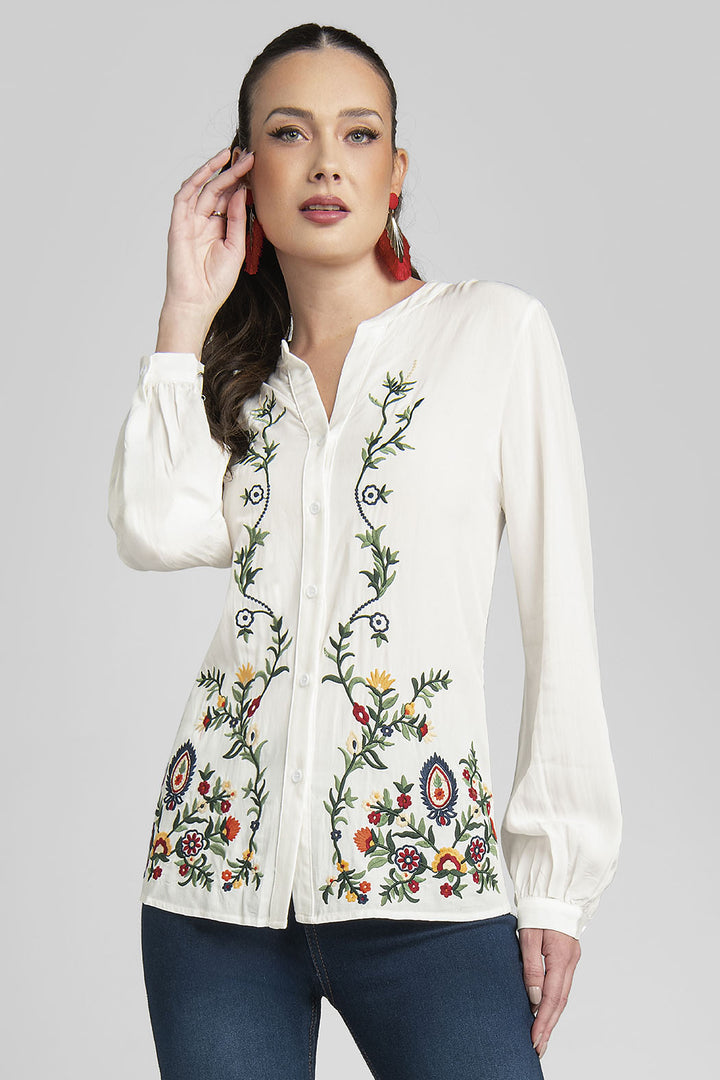 Blusa De Manga Larga Con Bordado Floral Y Cuello Mao