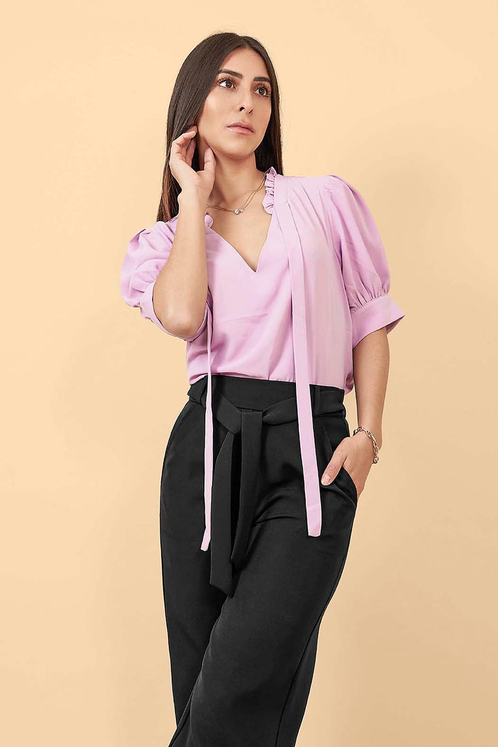 Blusa De Manga Corta Con Cordones En Escote