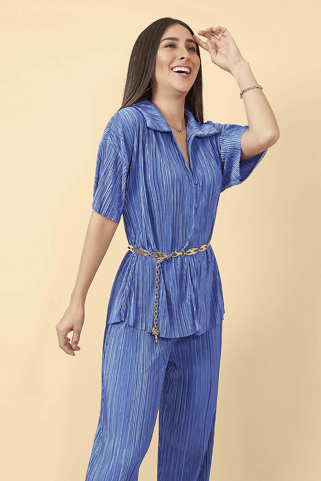 Blusa Lisa Con Manga Corta