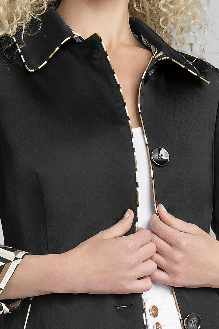 Gabardina Larga Con Botones Al Frente Y Laterales