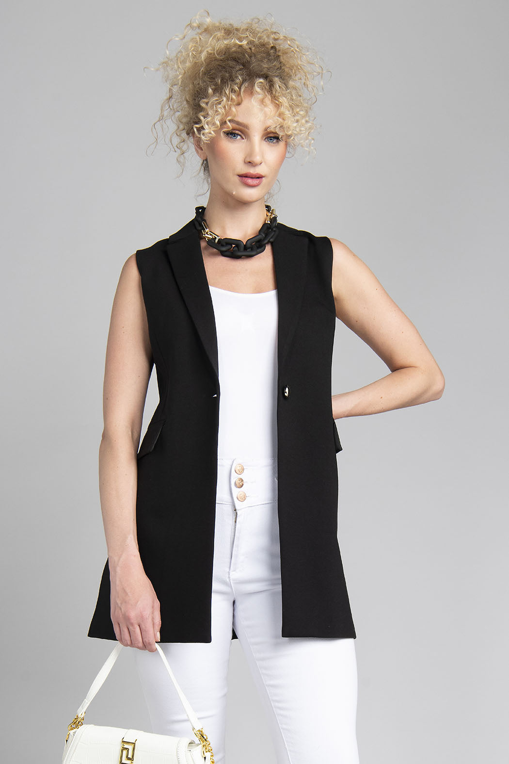 Chaleco Largo Con Solapa Y Boton Al Frente