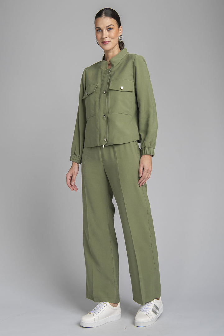 Conjunto De Pantalon Liso Con Resorte En Cintura Y Chamarra Con Botones Y Bolsas Al Frente