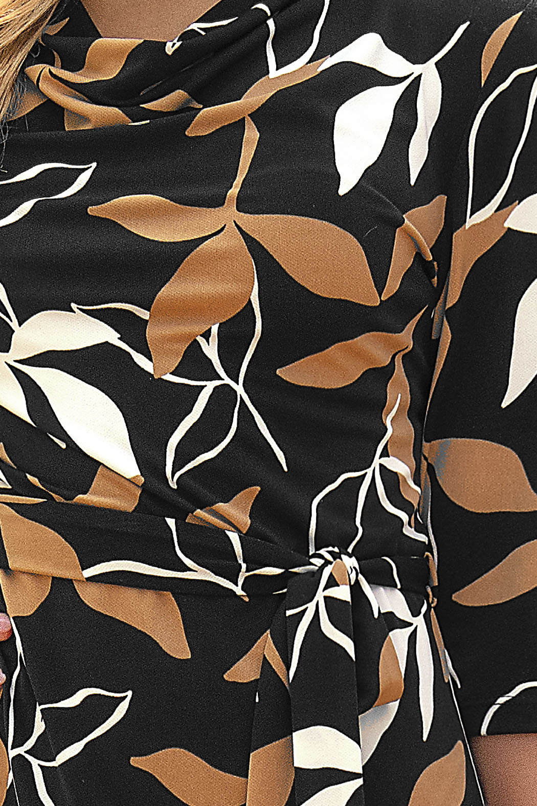 Conjunto De Pantalon Y Blusa Estampado De Hojas Con Detalle En Cuello Holgado Y Jareta En Cintura