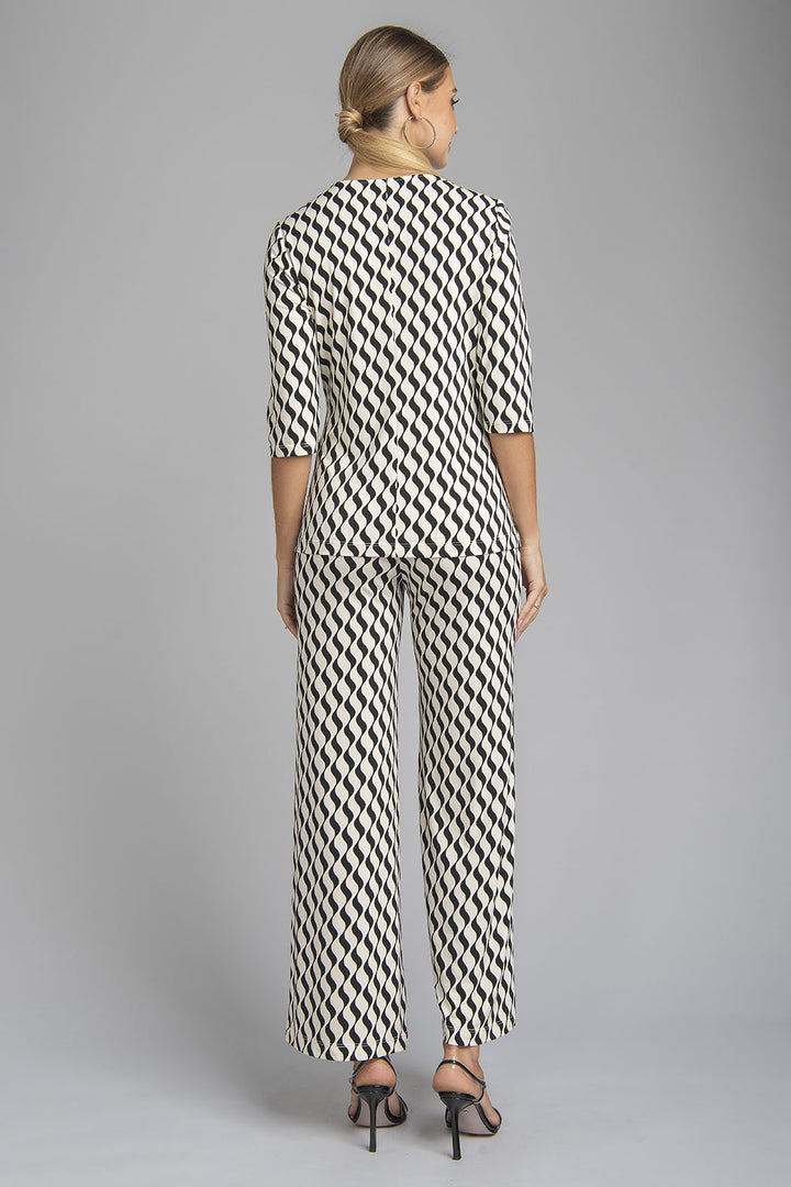 Conjunto De Pantalon Y Blusa Con Estampado De Gregas Y Detalle De Cinturon