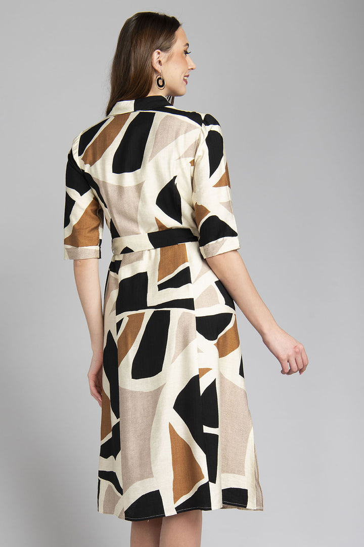 Vestido Estampado De Manga 3/4 Con Botones Al Frente Y Y Jareta En Cintura