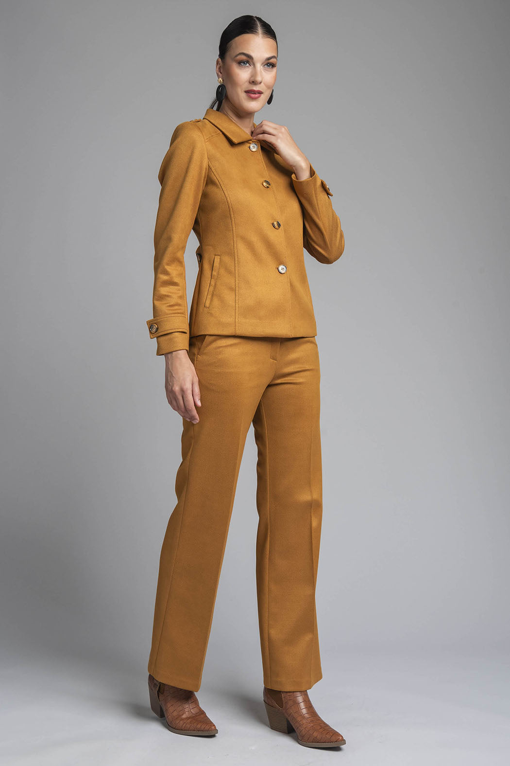 Conjunto De Pantalon Liso Con Saco Corto