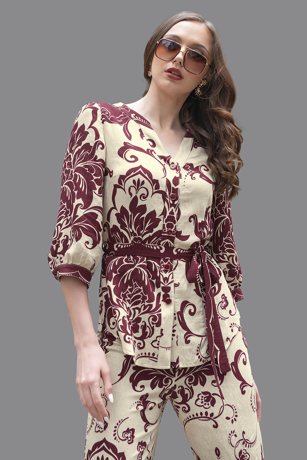 Conjunto De Pantalon Con Blusa Camisera Estampado