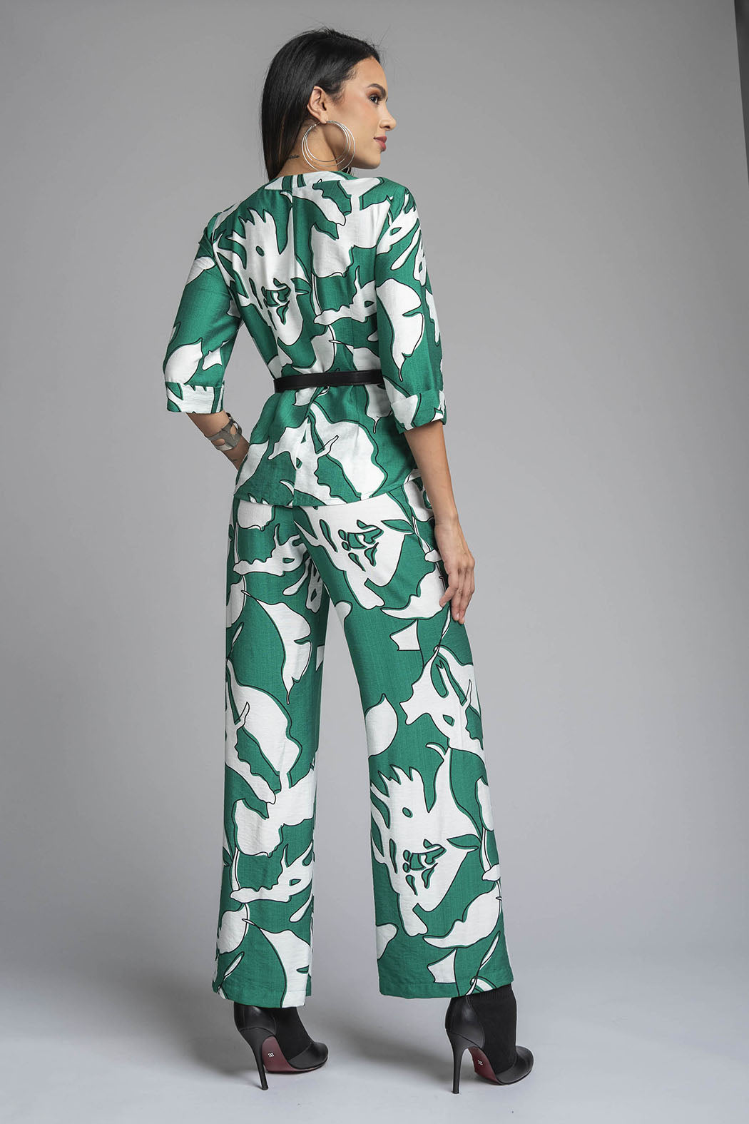 Conjunto De Pantalon Con Blusa Estampado Y Cinturon