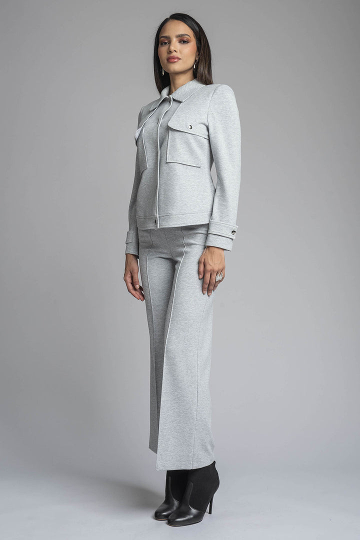 Conjunto De Pantalon Con Saco Y Bolsas Al Frente