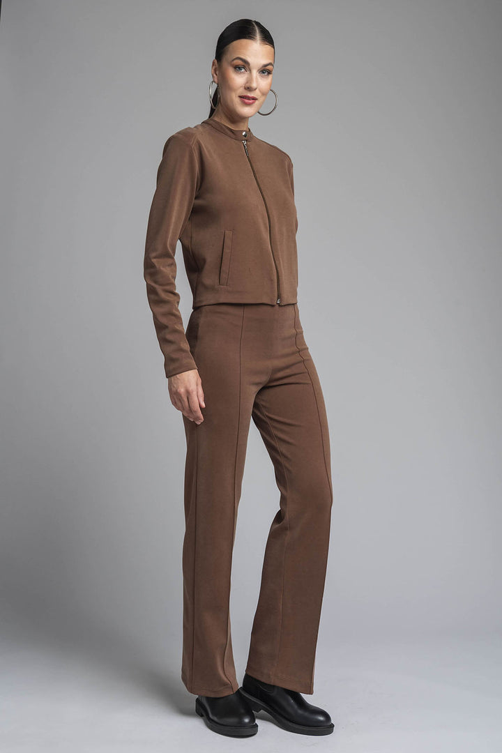 Conjunto De Pantalon Con Chamarra Corta