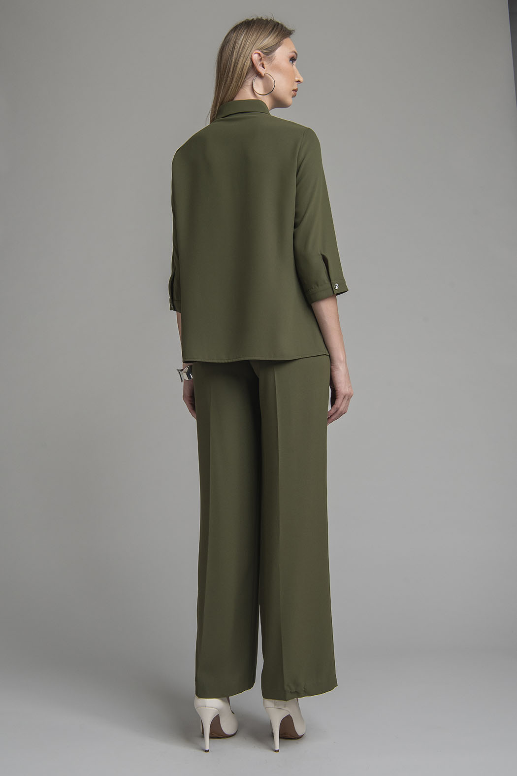 Conjunto De Pantalon Con Blusa