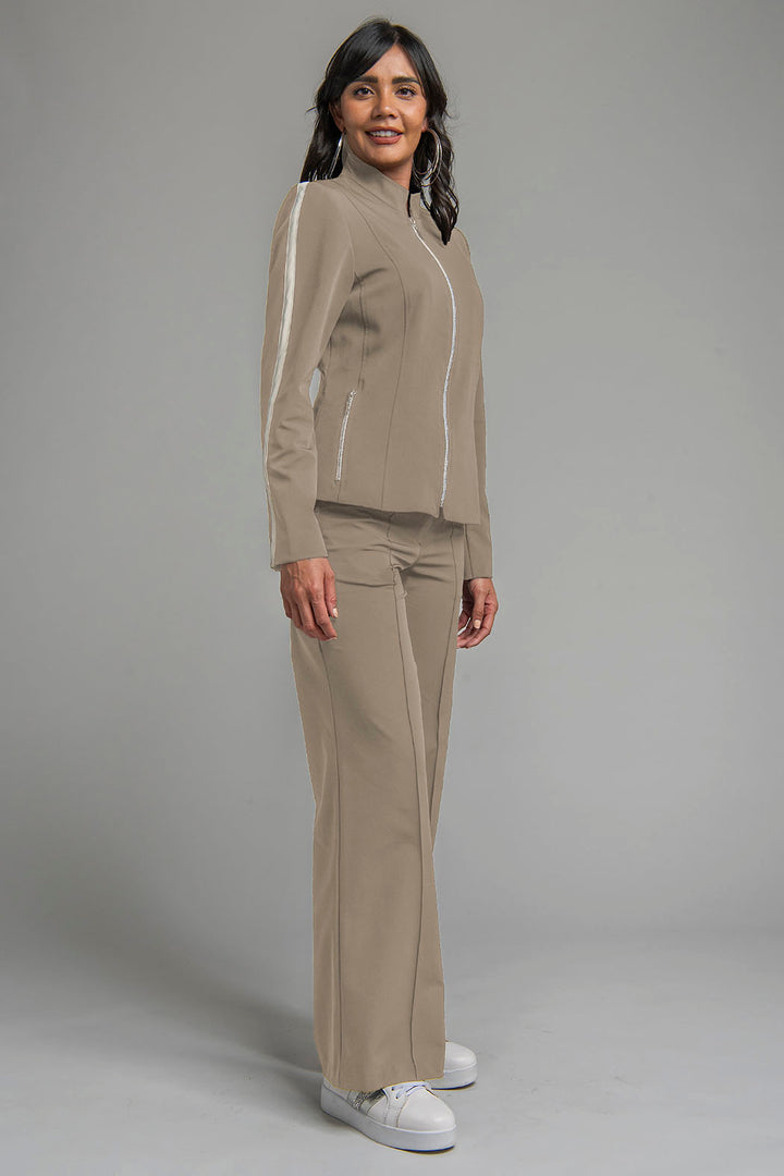 Conjunto De Pantalon Con Chamarra