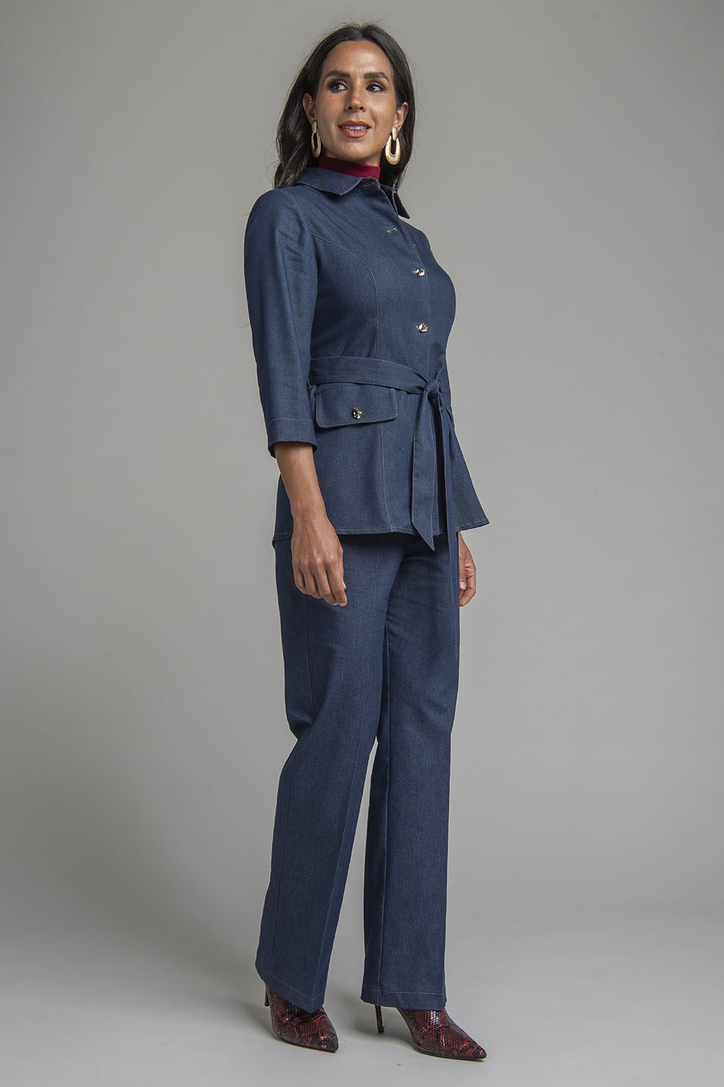 Conjunto De Pantalon Con Blusa Camisera