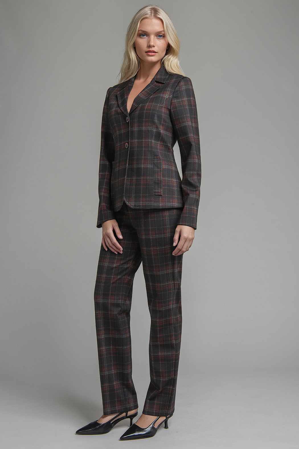 Conjunto De Pantalon Con Saco De Cuadros