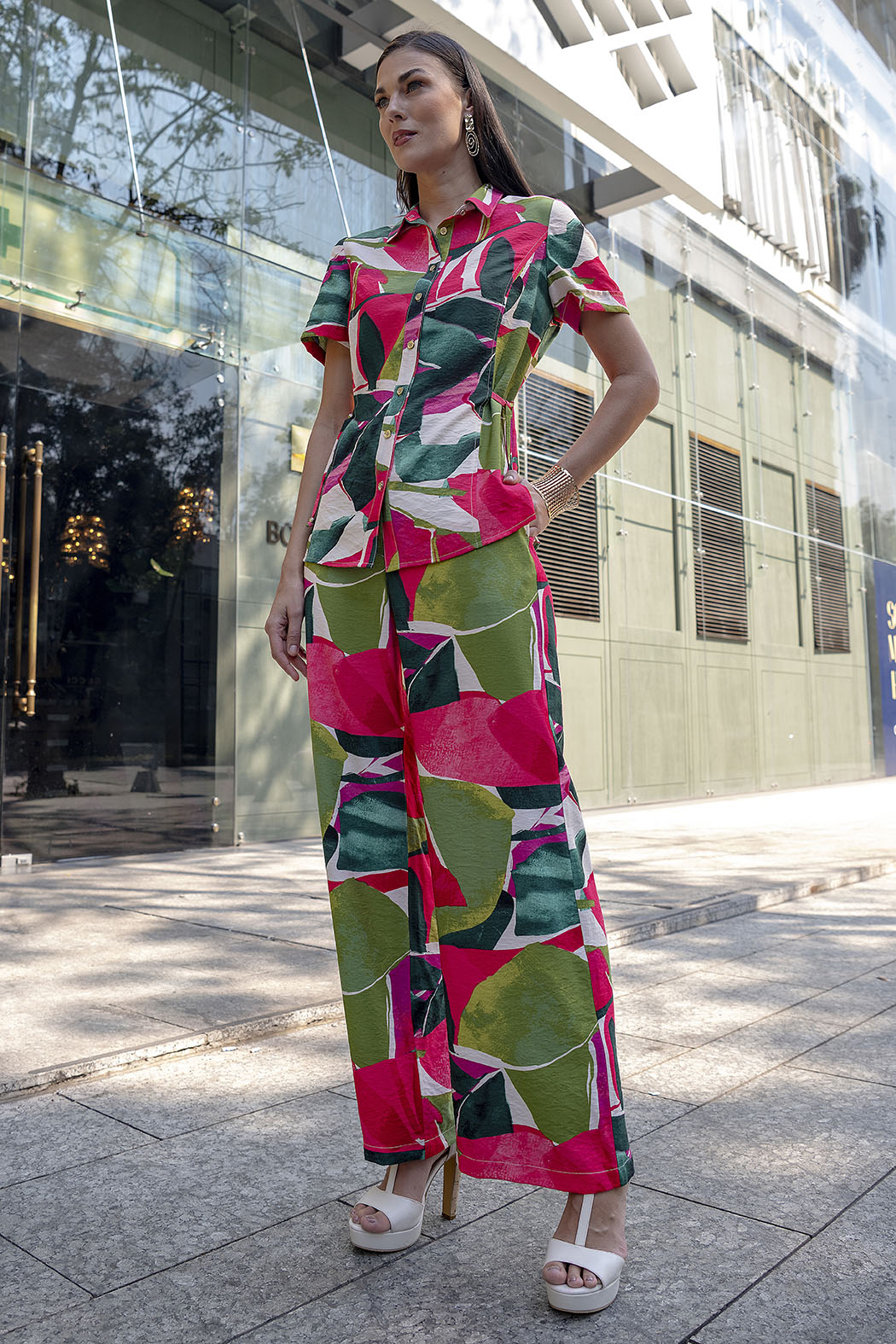 Conjunto De Pantalon Con Blusa Estampada