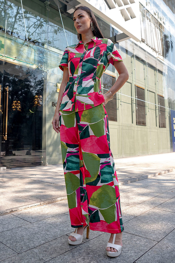 Conjunto De Pantalon Con Blusa Estampada