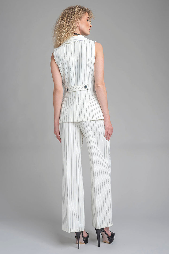 Conjunto De Pantalon Con Chaleco De Rayas