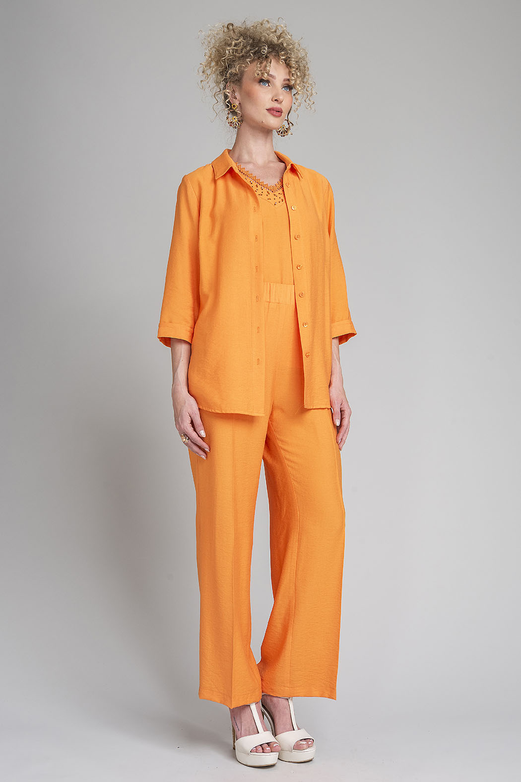 Conjunto De Pantalon Con Top Y Blusa Lisa