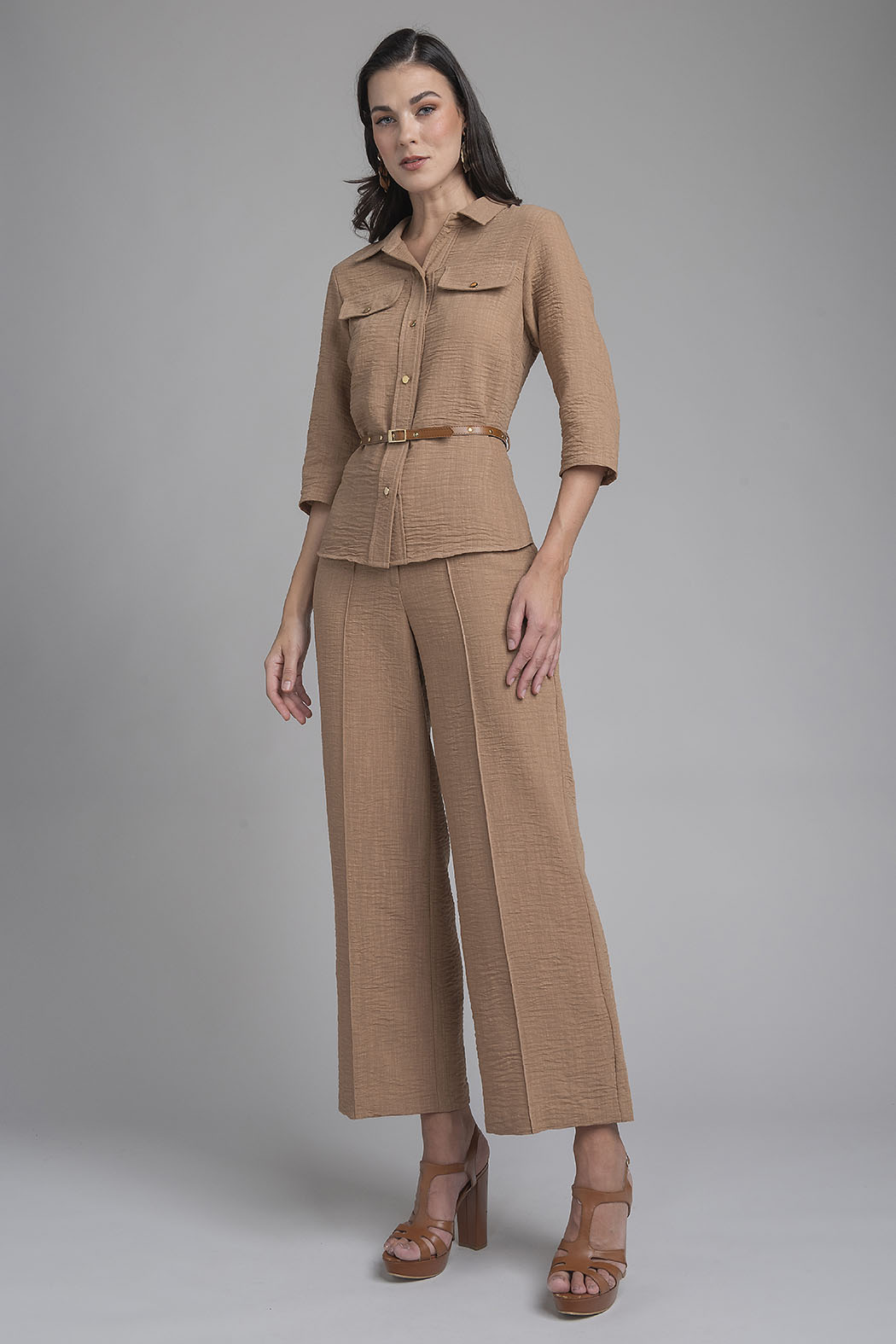 Conjunto De Pantalon Con Blusa Camisera