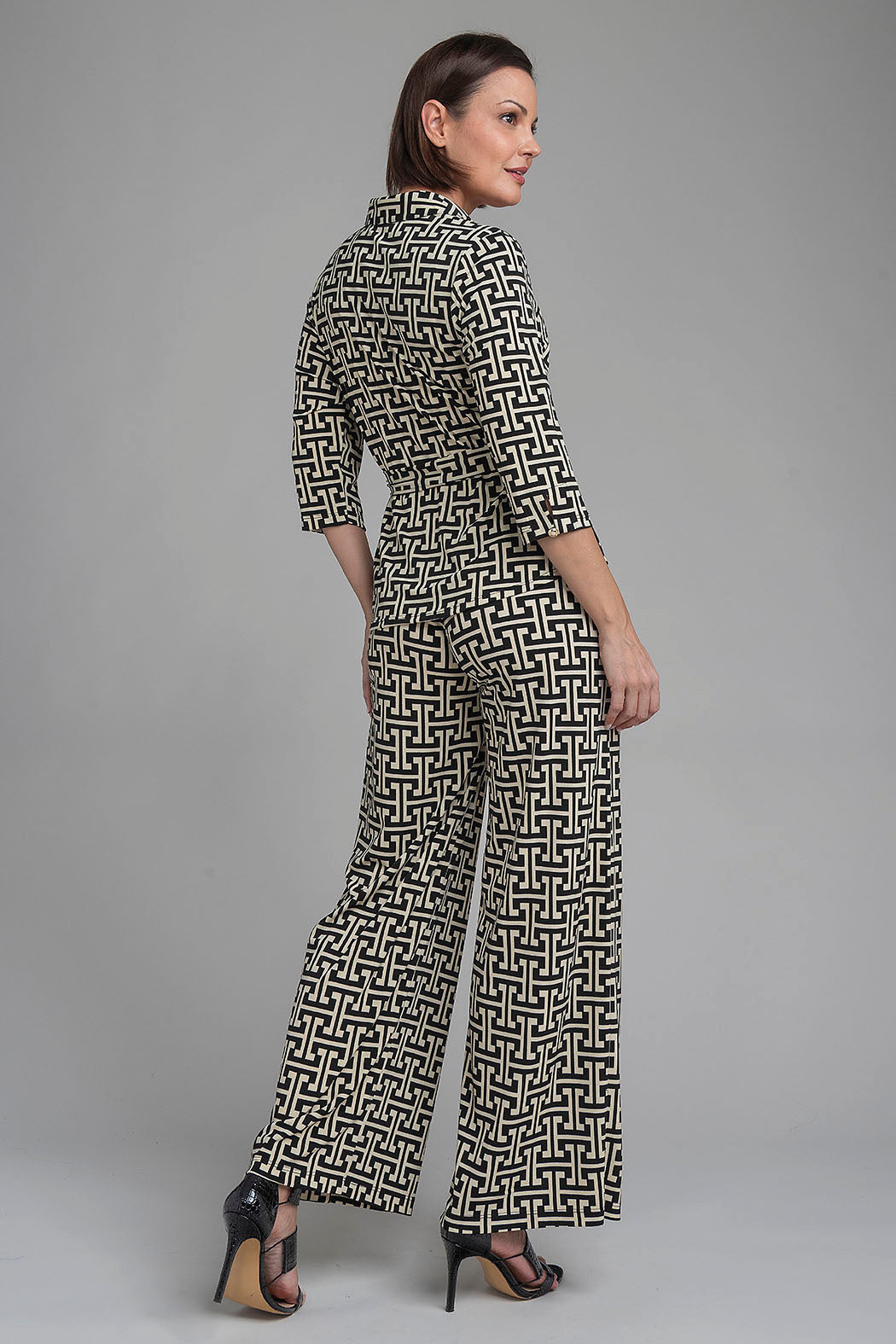 Conjunto De Pantalon Con Blusa Estampada