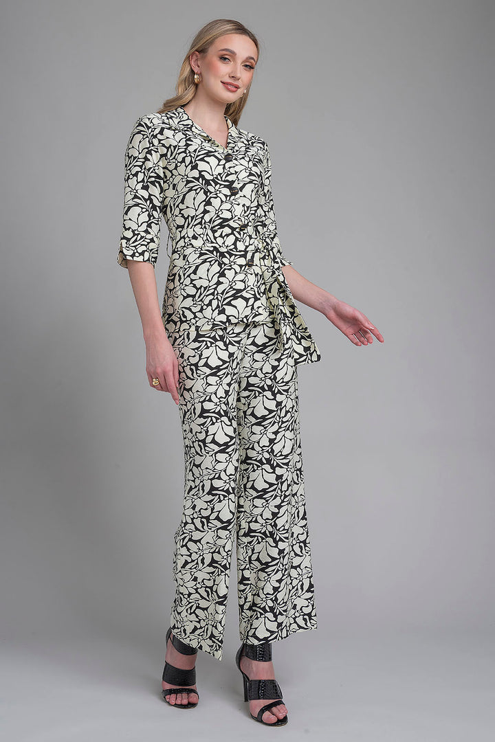 Conjunto De Pantalon Con Blusa Estampada