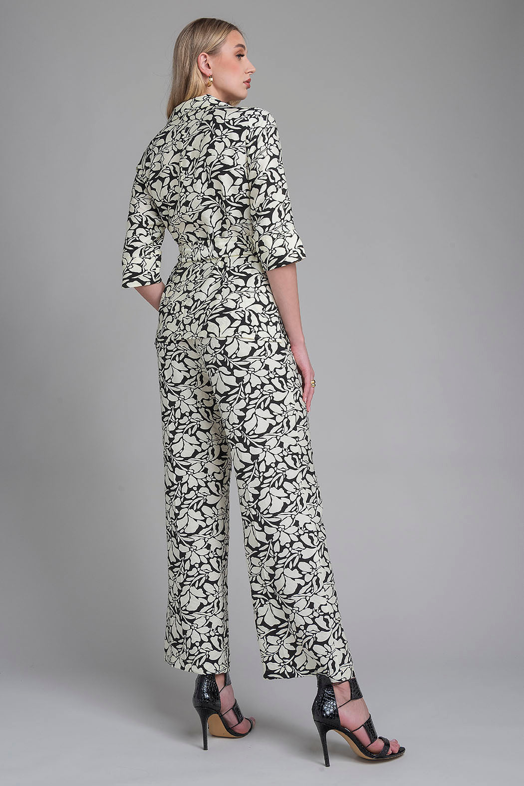 Conjunto De Pantalon Con Blusa Estampada