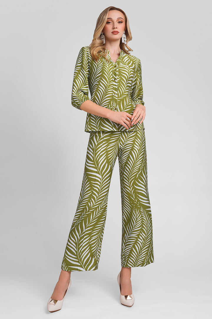 Conjunto De Pantalon Con Blusa Estampada