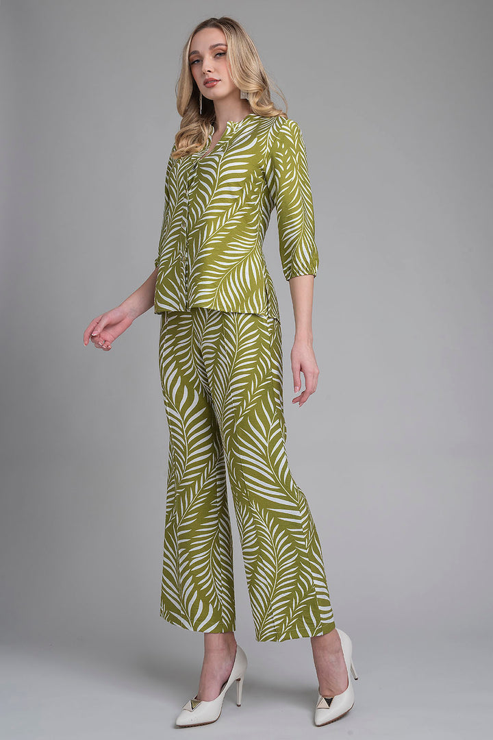 Conjunto De Pantalon Con Blusa Estampada