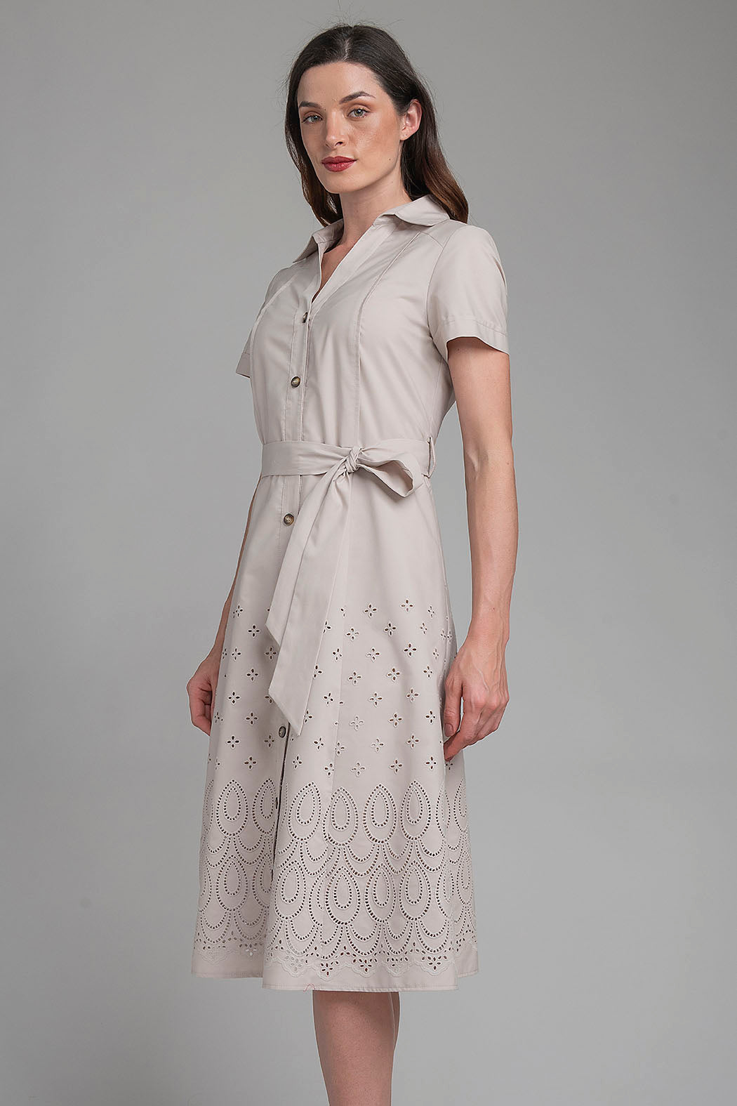 Vestido Camisero Con Detalles Bordados