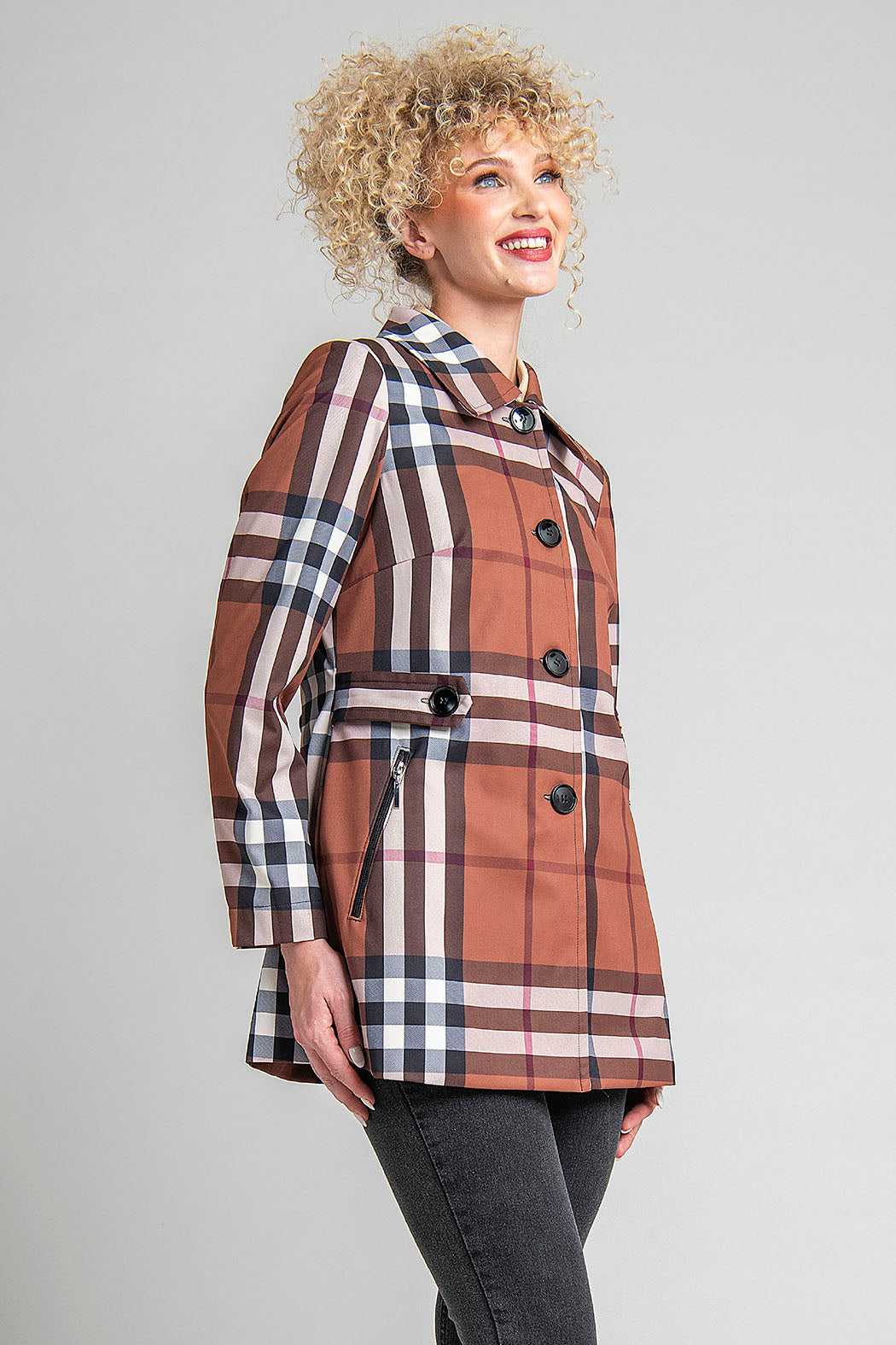 Gabardina Con Estampado De Cuadros Y Botones