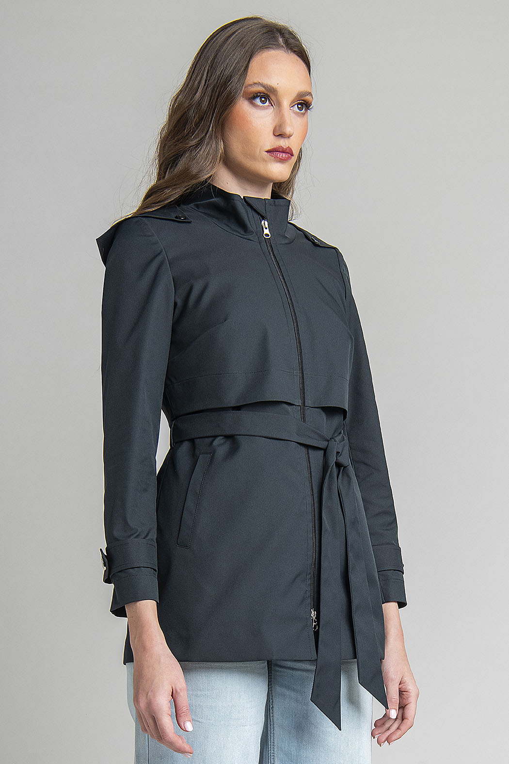 Gabardina Lisa Con Jareta En Cintura