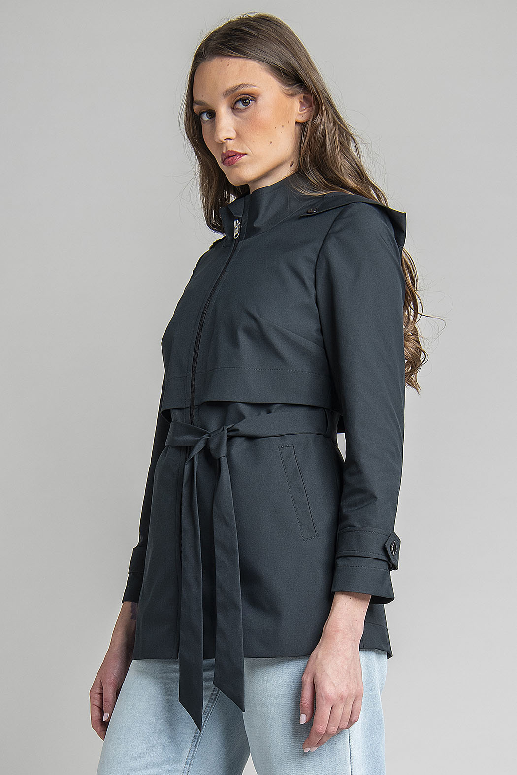 Gabardina Lisa Con Jareta En Cintura