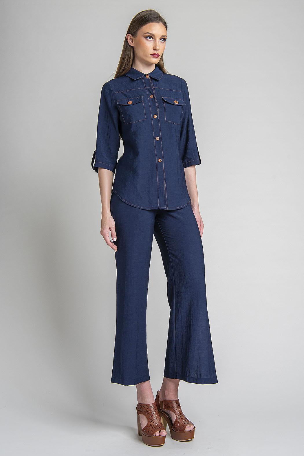 Conjunto De Pantalon Con Blusa Camisera