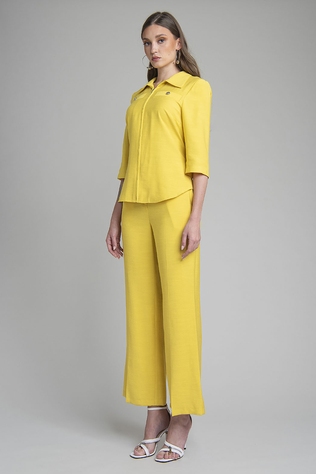 Conjunto Liso De Pantalon Con Blusa
