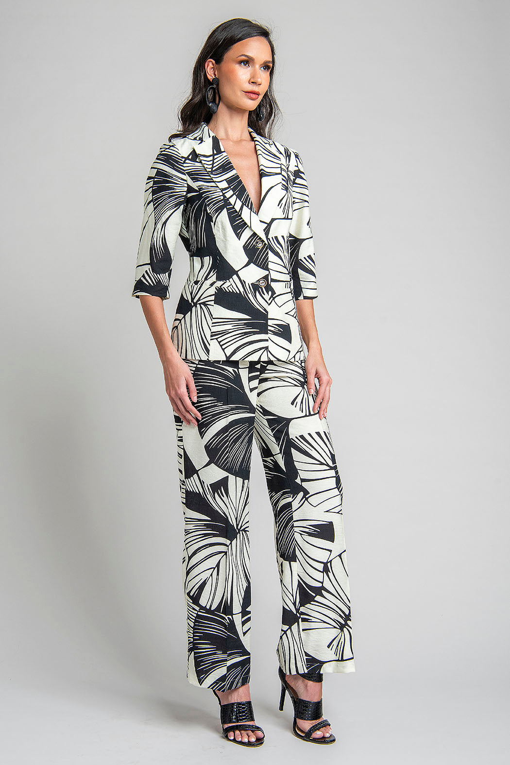 Conjunto De Pantalon Con Saco Estampado