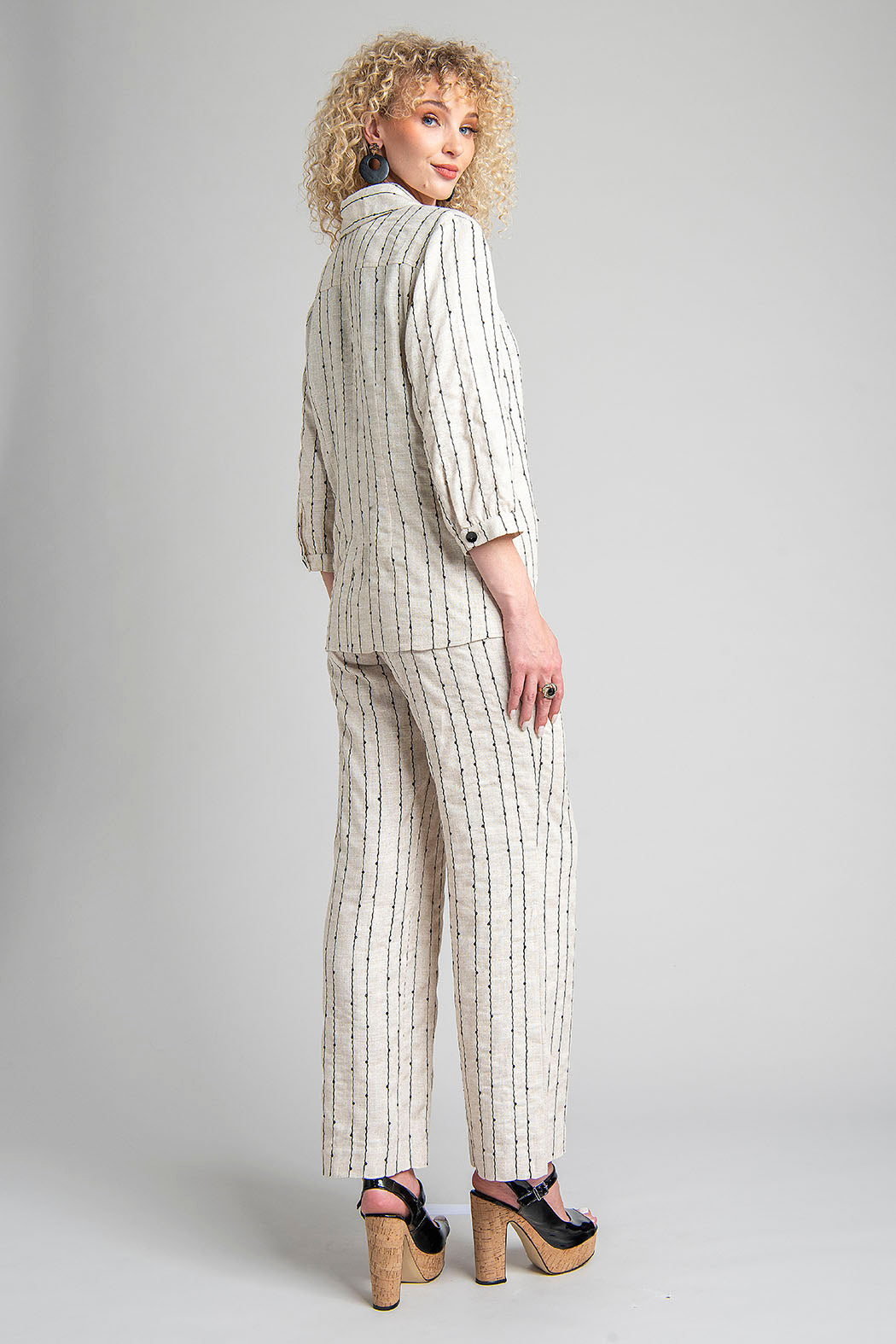 Conjunto De Pantalon Top Y Blusa De Rayas