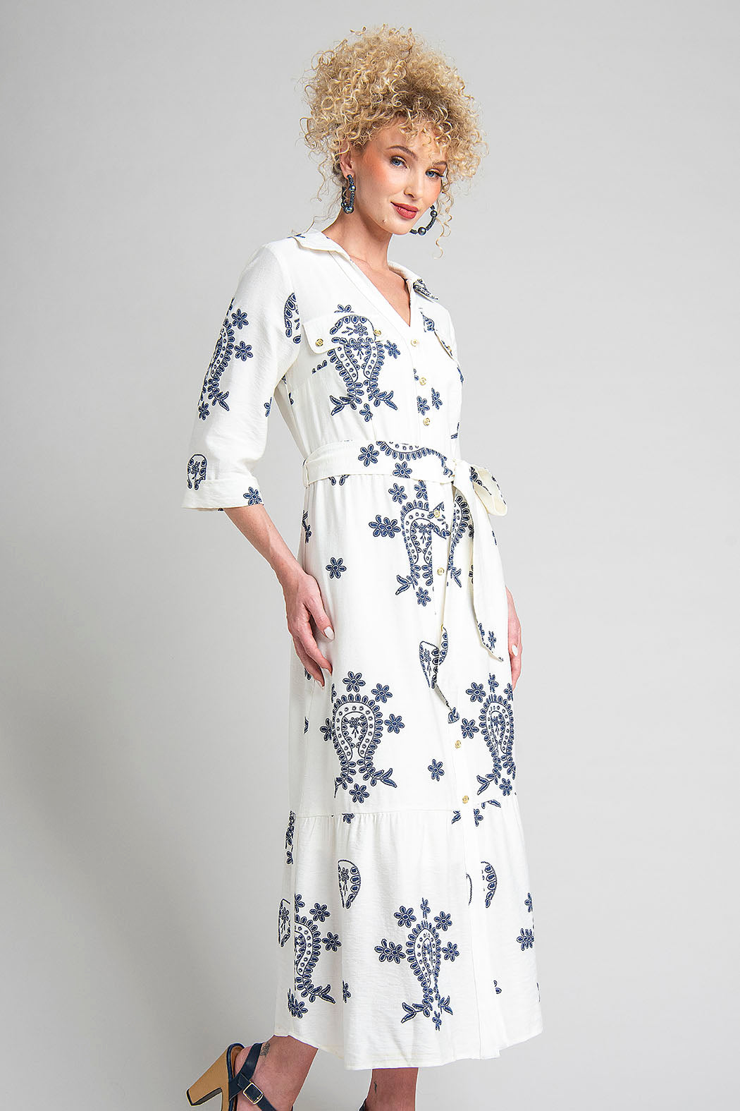 Maxi Vestido Camisero Con Bordado