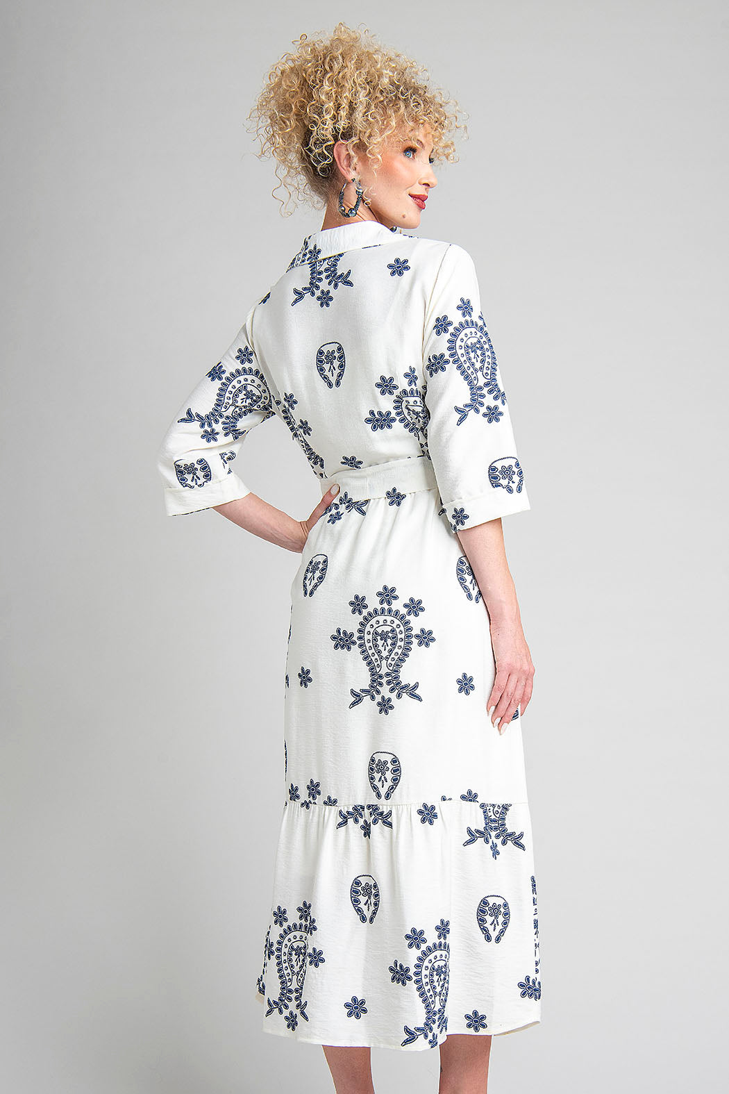 Maxi Vestido Camisero Con Bordado