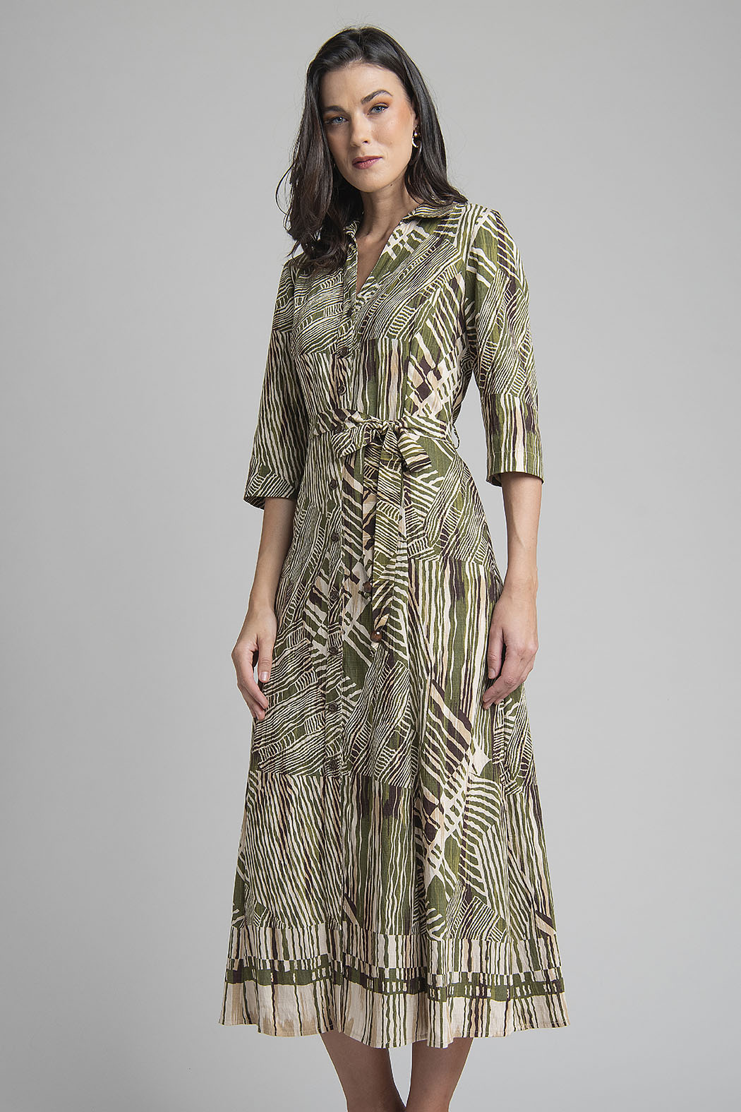 Maxi Vestido Estampado Con Botones Al Frente