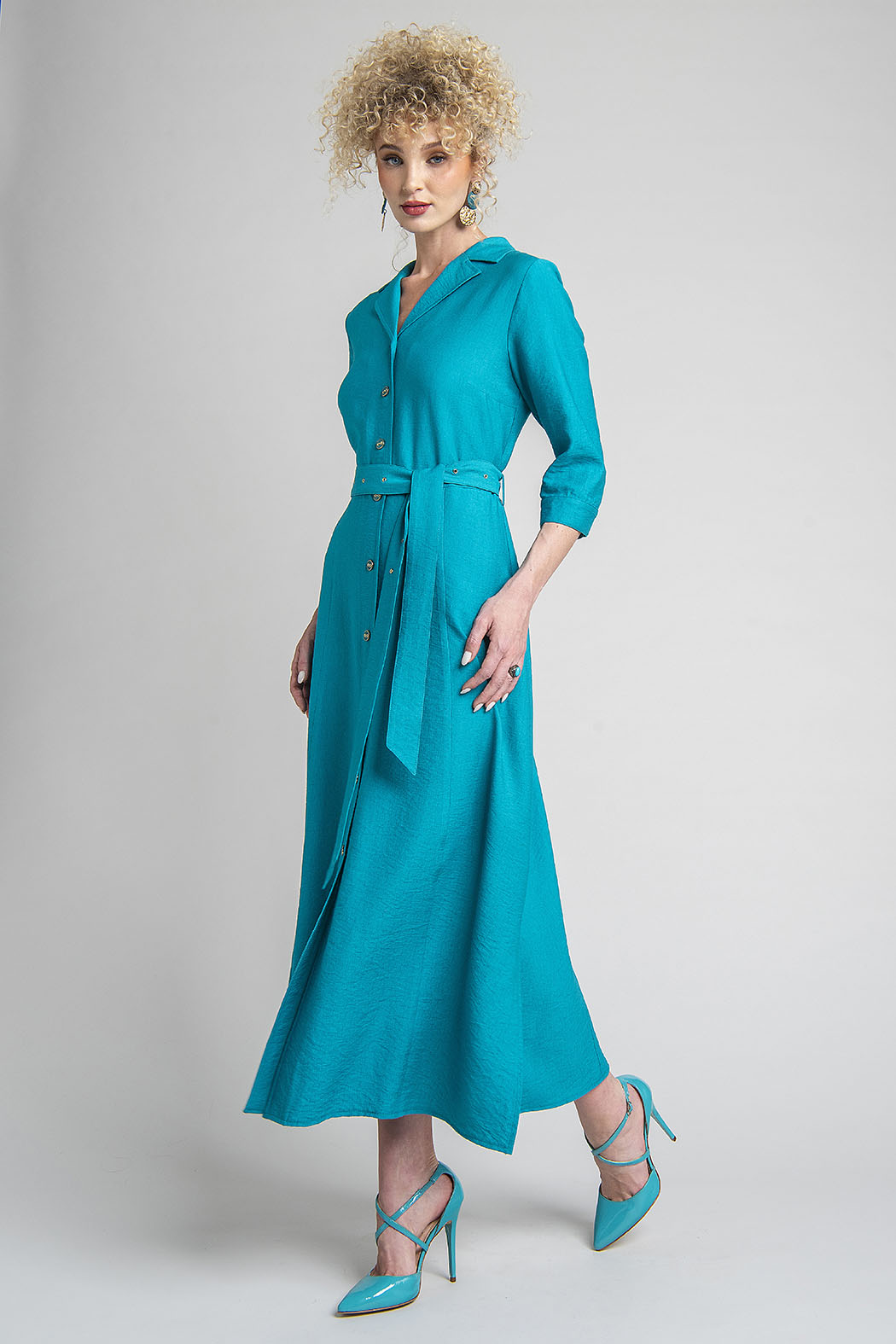 Maxi Vestido Camisero Con Abertura En Costados