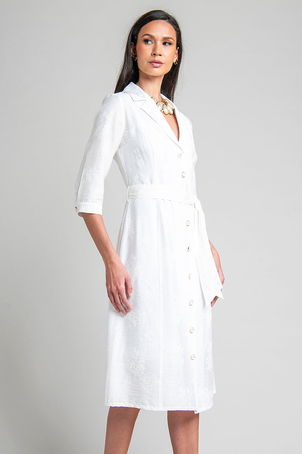 Vestido Camisero Con Bordado Sutil