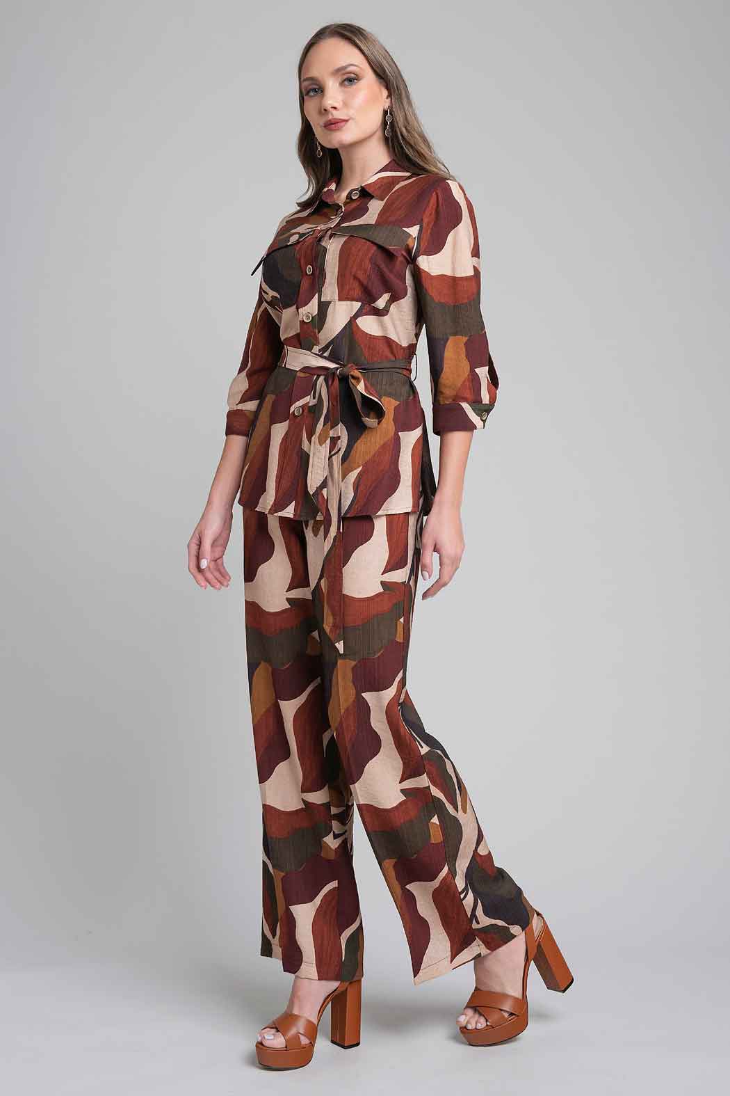 Conjunto De Pantalon Y Blusa Estampado
