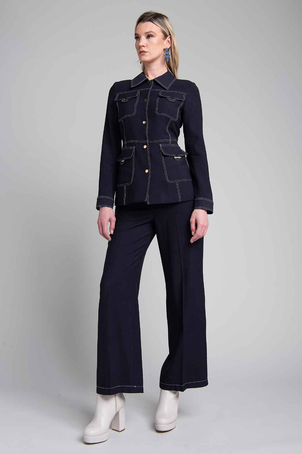 Conjunto De Pantalon Con Chamarra Y Bolsas De Parche