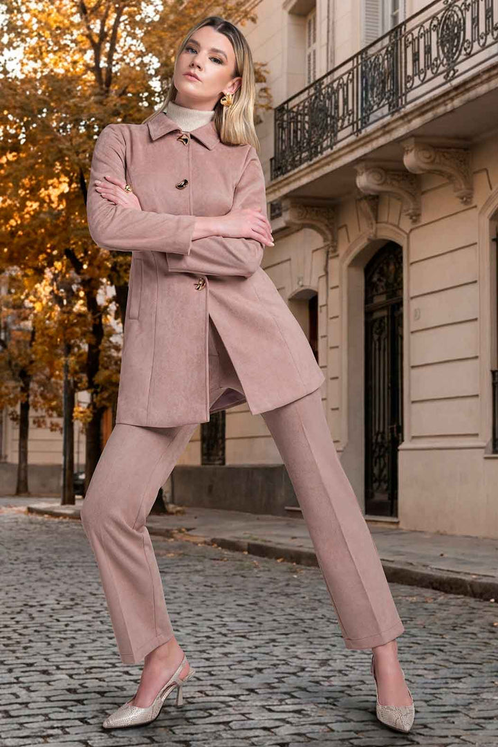 Conjunto De Pantalon Con Saco Largo Y Botones