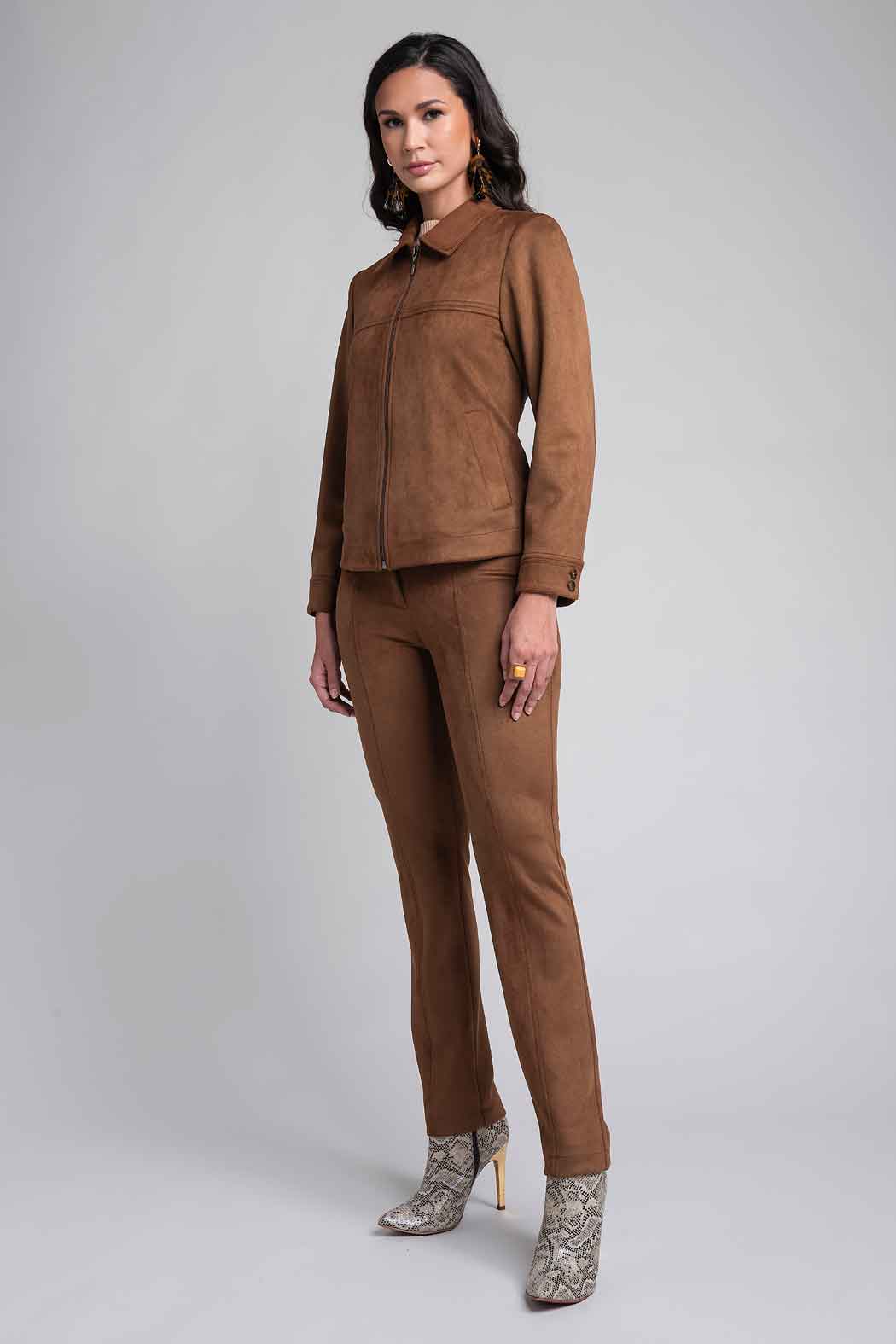 Conjunto De Pantalon Con Chamarra De Gamusa