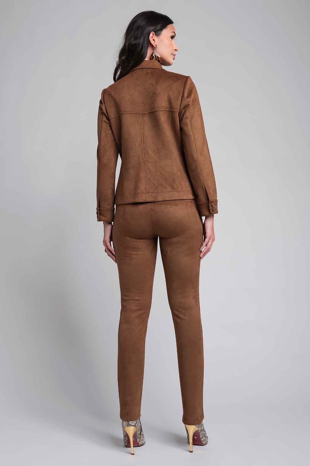 Conjunto De Pantalon Con Chamarra De Gamusa