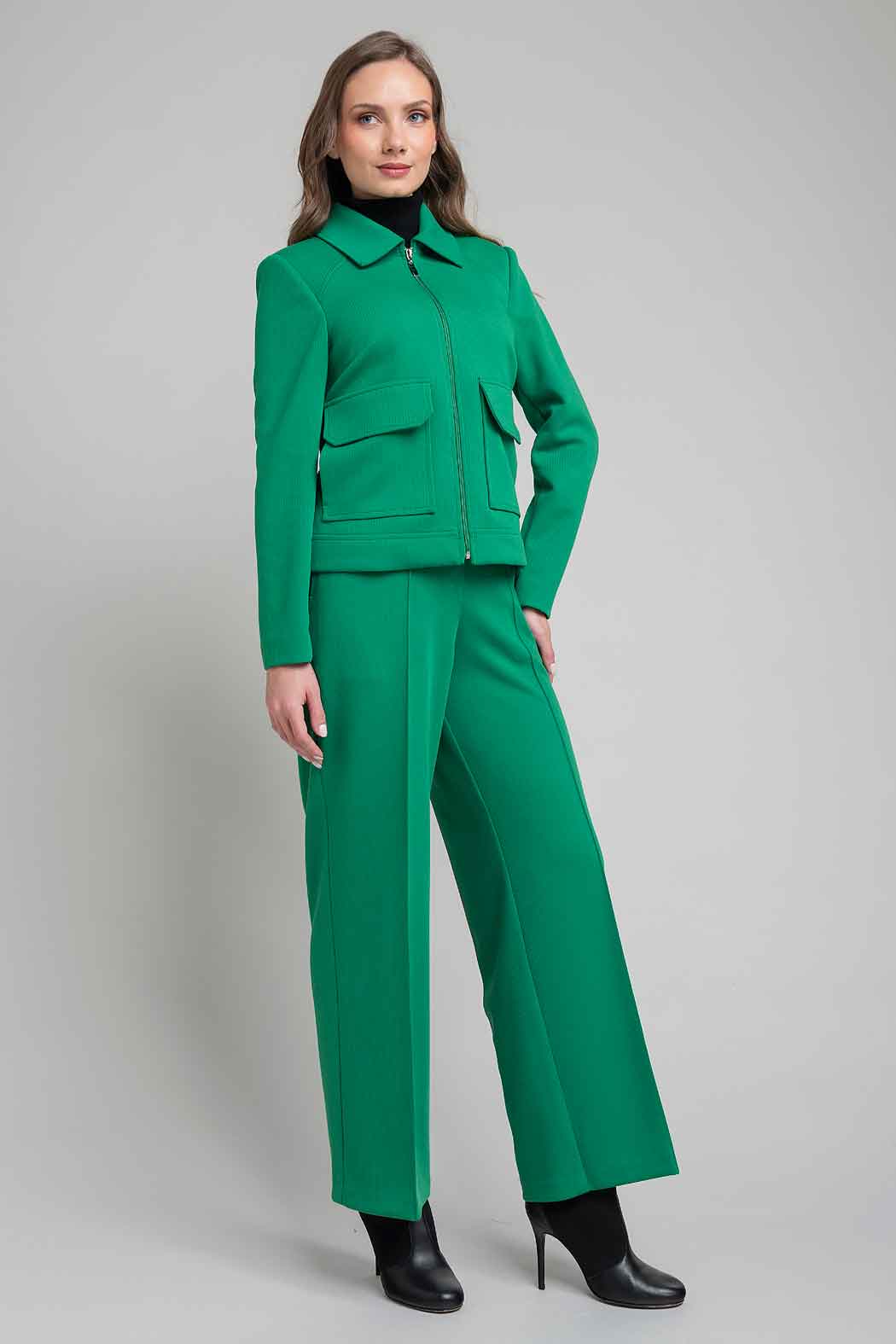 Conjunto De Pantalon Con Chamarra Liso