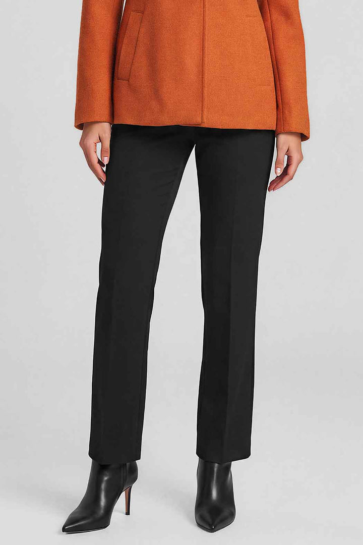 Pantalon Liso Corte Recto Con Bolsas